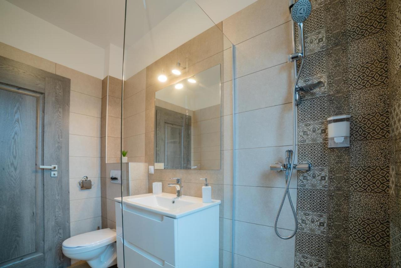 Nuuc Aparthotel Клуж-Напока Екстериор снимка